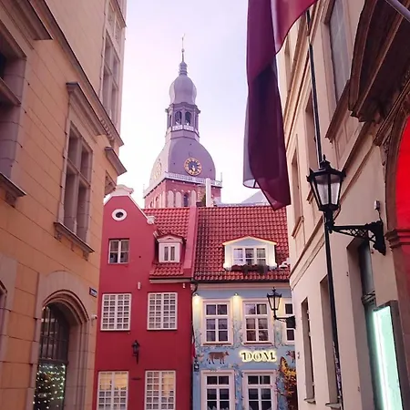 Dzīvoklis Stylish Old Town Getaway Riga