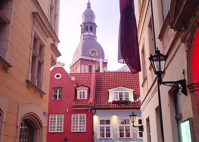 Dzīvoklis Stylish Old Town Getaway Riga