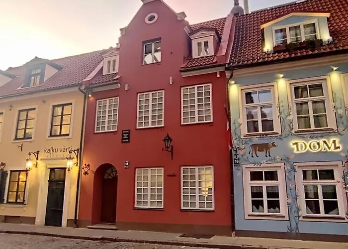 Stylish Old Town Getaway *